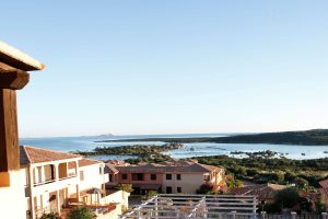 residence-baia-de-bahas-mono-veranda-panorama-1-1